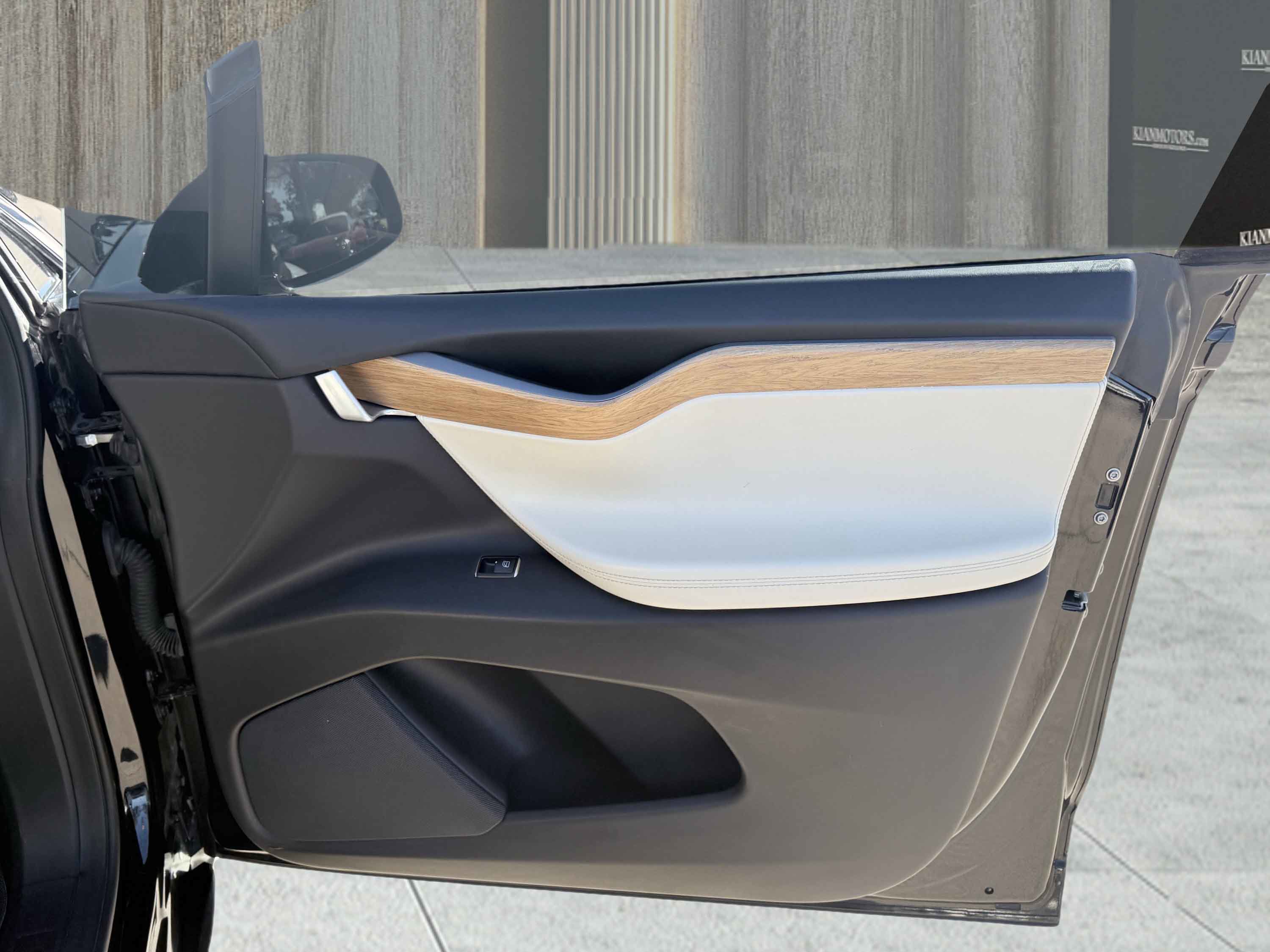 Used 2019 Tesla Model X 75D image 75