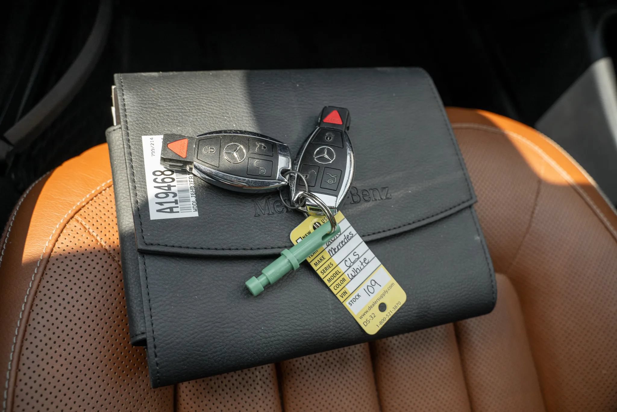 Used 2015 Mercedes-Benz CLS 400 4MATIC w/ Premium 1 Package image 27