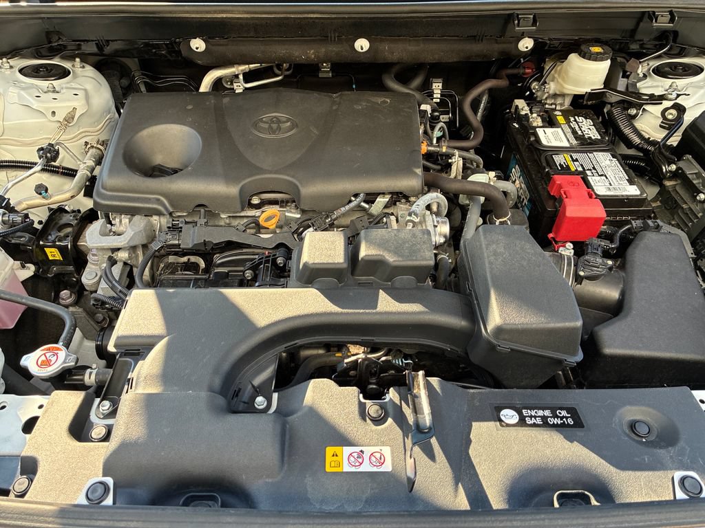 Used 2024 Toyota RAV4 XLE AWD/4WD image 22