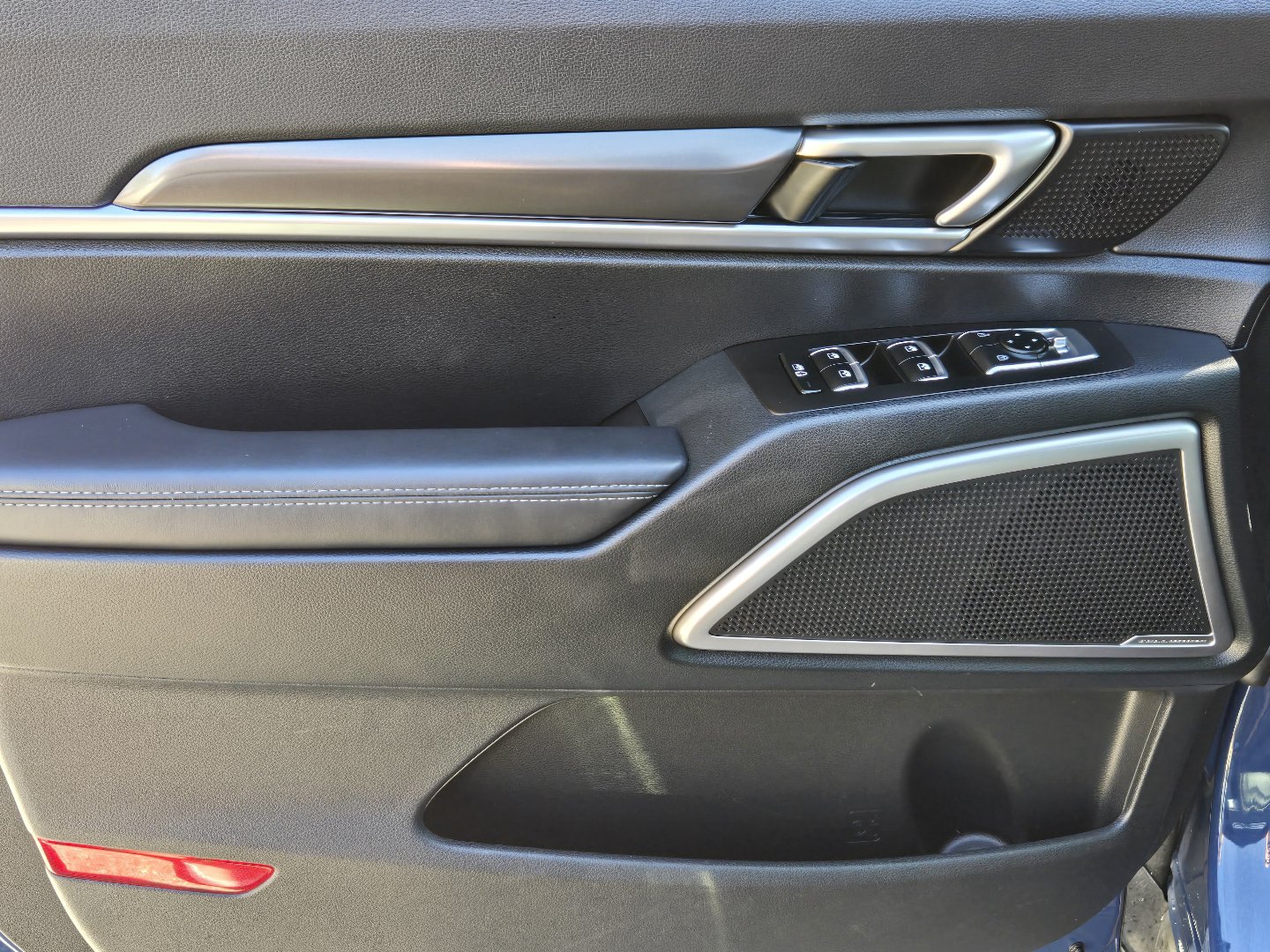 Used 2025 Kia Telluride S AWD/4WD image 19