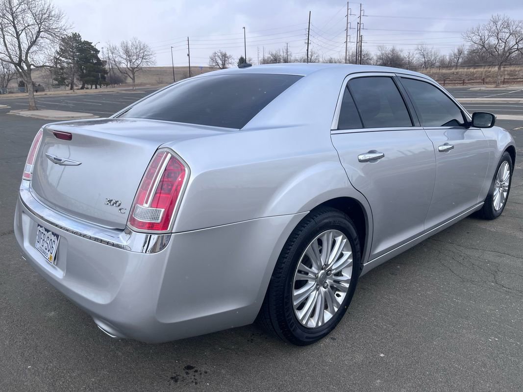 Used 2012 Chrysler 300 C image 5