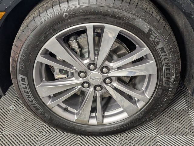 Used 2025 Cadillac XT5 Premium Luxury image 8