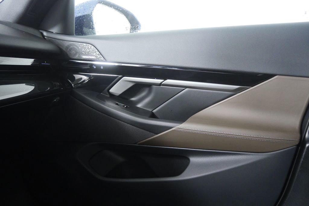 Certified 2025 BMW 530i 530i image 25