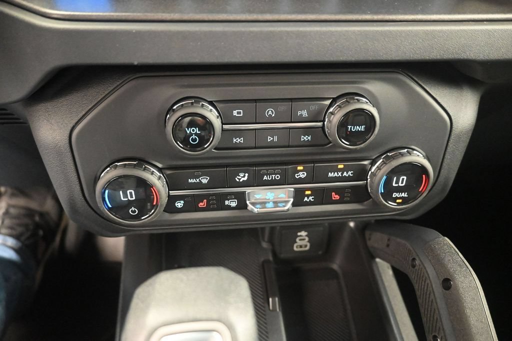 New 2026 Ford Bronco Badlands AWD/4WD image 3