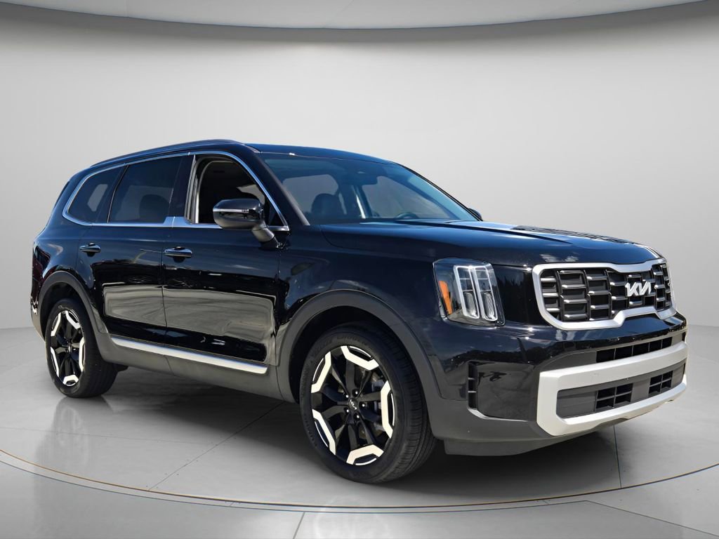 Used 2025 Kia Telluride S FWD image 8