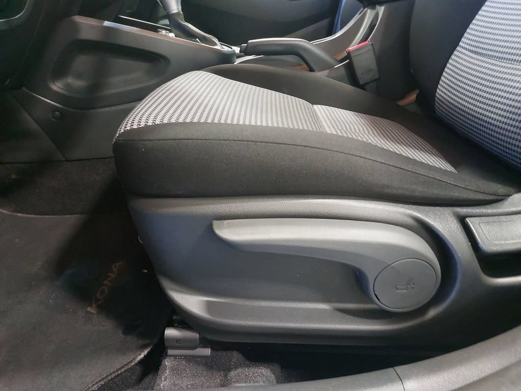 Used 2022 Hyundai Kona SE AWD/4WD image 28