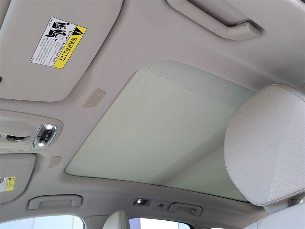 Used 2020 Volvo XC60 T5 Inscription w/ Protection Package image 24