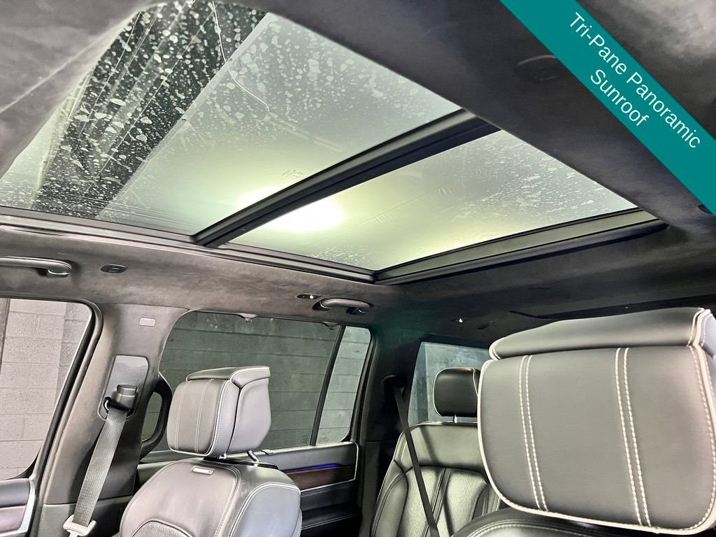 Used 2023 Jeep Grand Wagoneer Series II AWD/4WD image 4