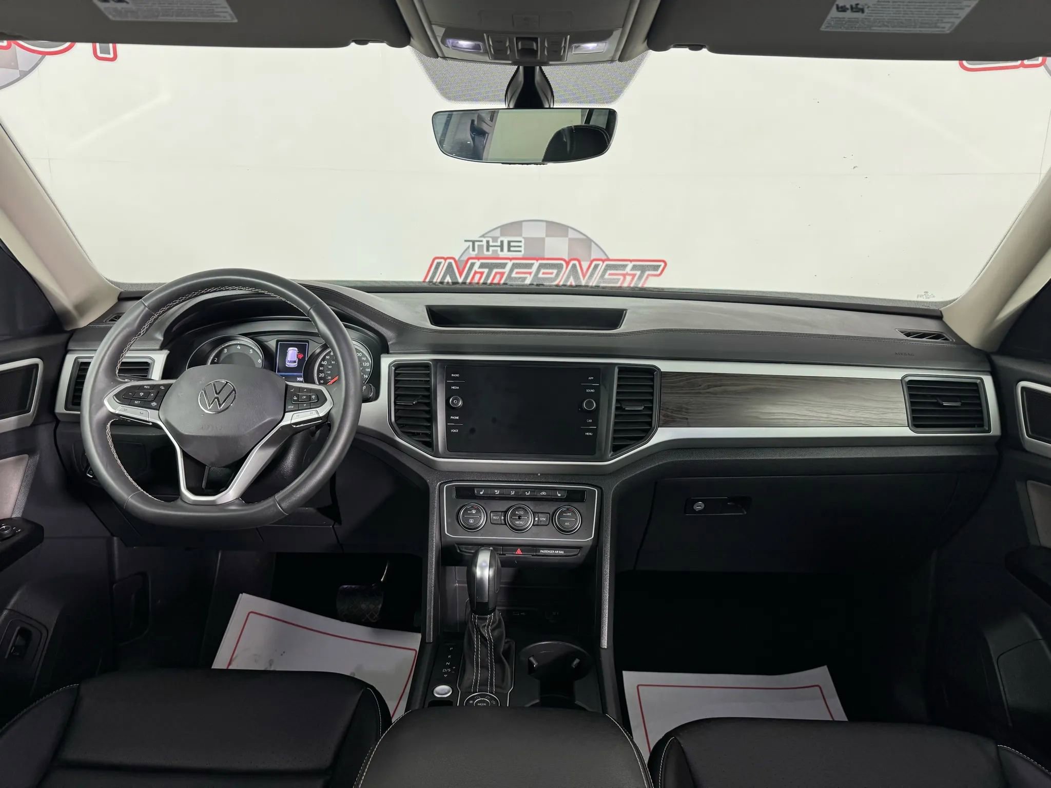 Used 2021 Volkswagen Atlas SE image 11