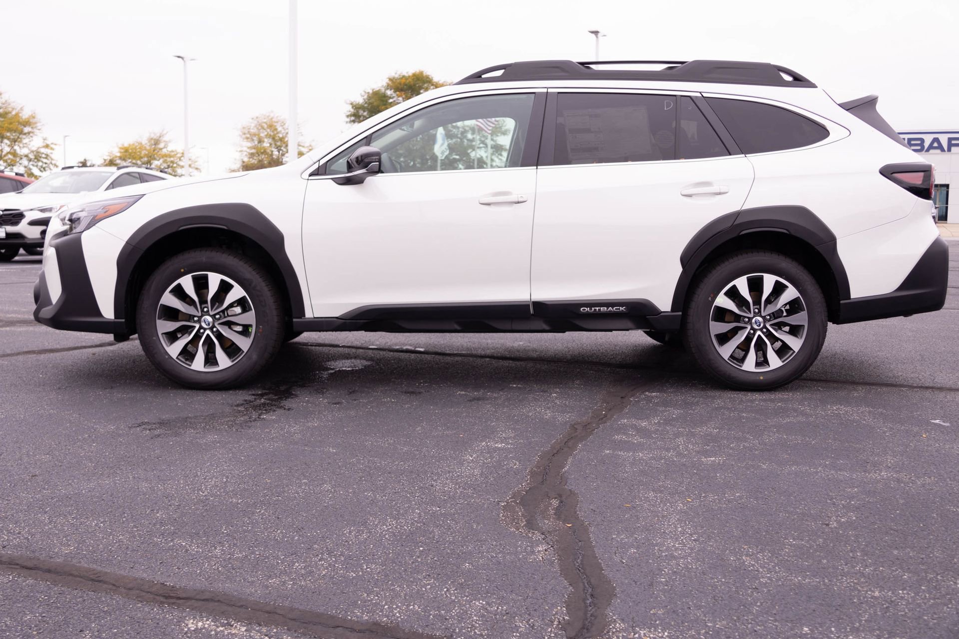Used 2025 Subaru Outback Limited AWD/4WD image 19