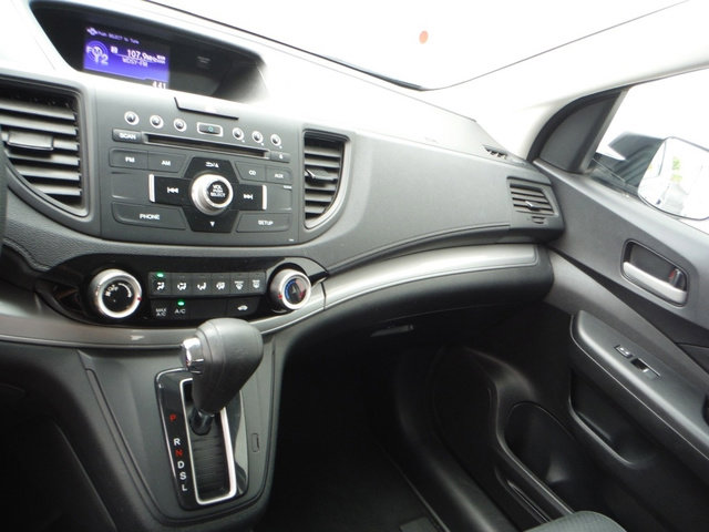 Used 2015 Honda CR-V LX image 17