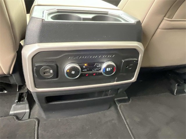Used 2023 Ford Expedition Limited image 19