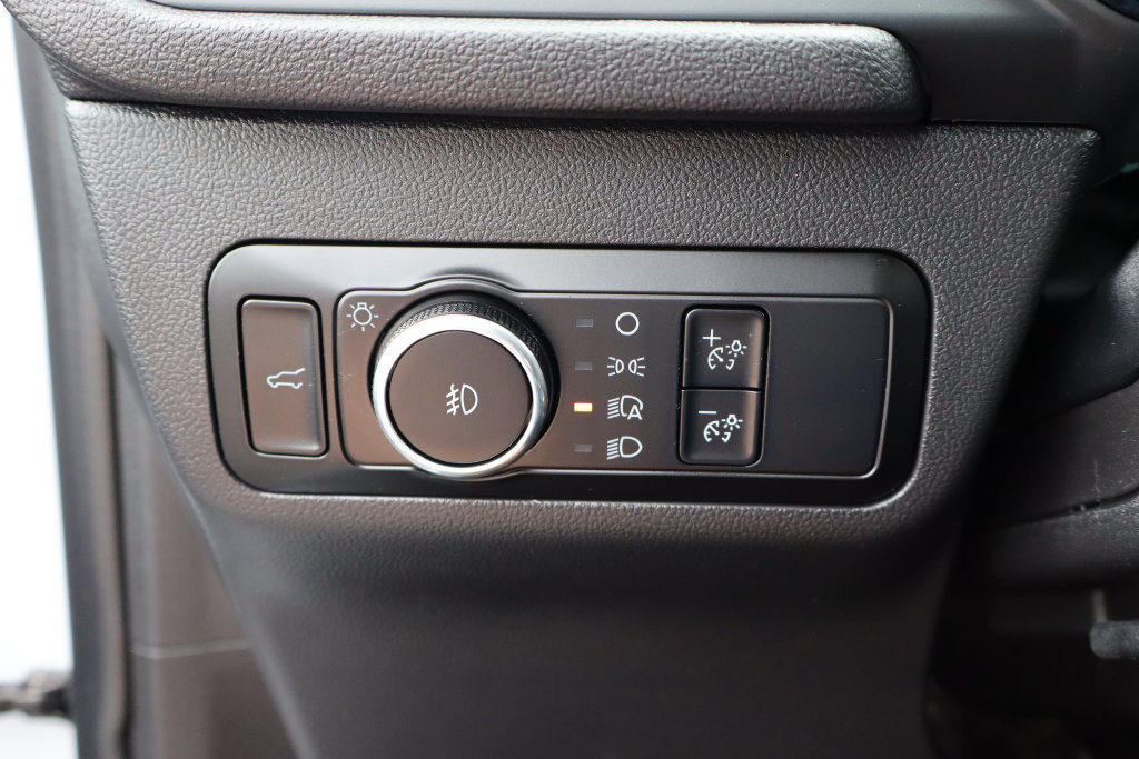 Used 2025 Ford Escape ST-Line Select AWD/4WD image 28