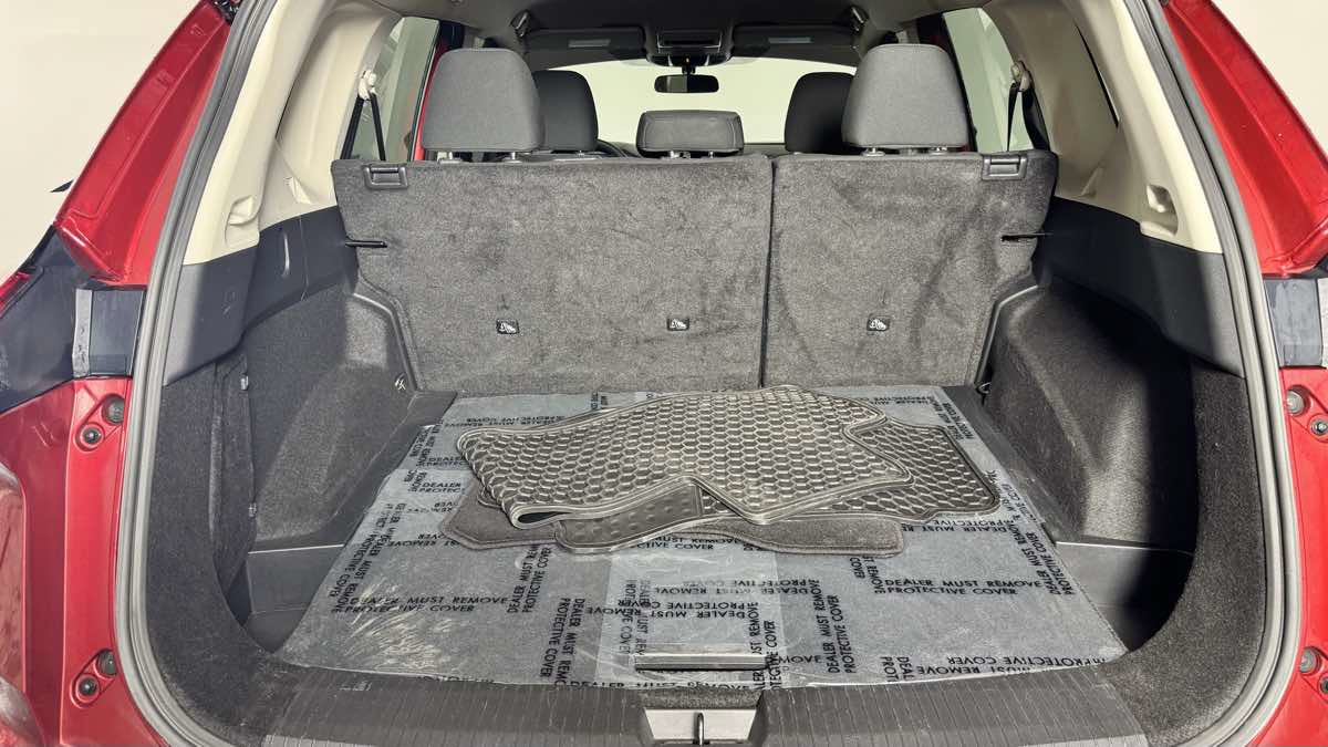 Used 2025 Nissan Rogue S AWD/4WD image 31