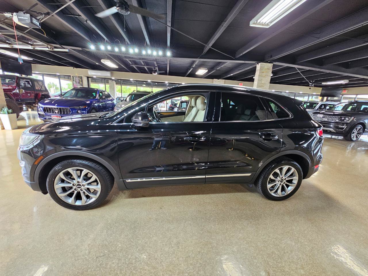 Used 2015 Lincoln MKC FWD w/ Equipment Group 101A Select image 4