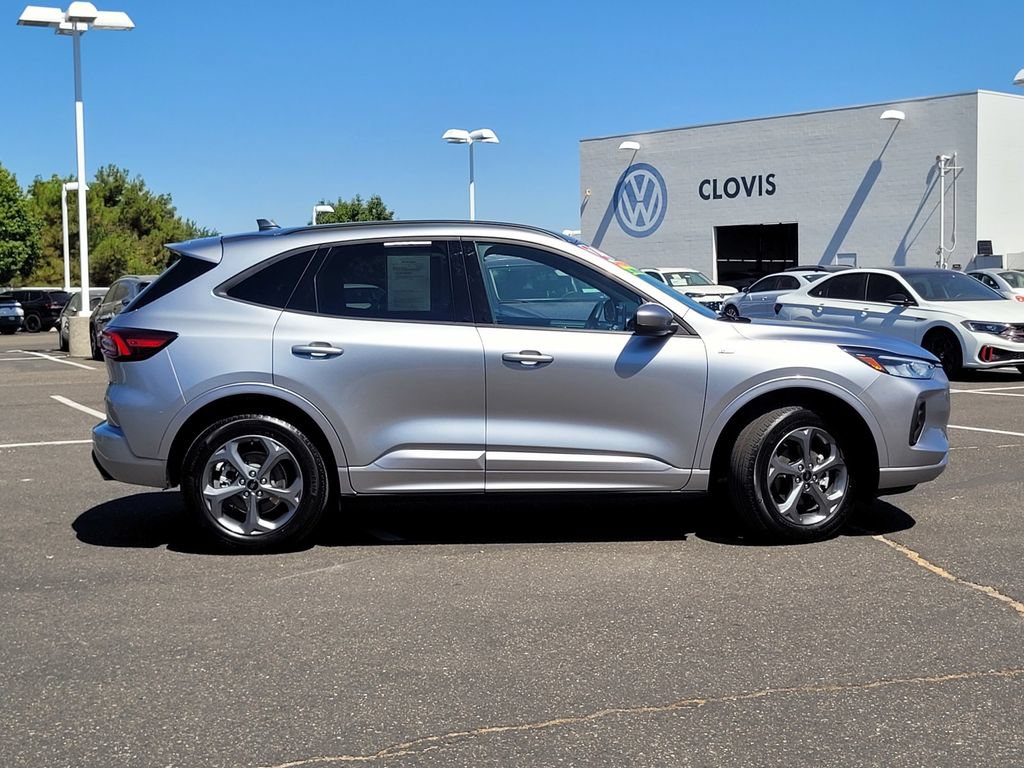 Used 2024 Ford Escape ST-Line Select AWD/4WD image 5
