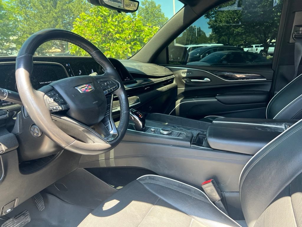 Used 2021 Cadillac Escalade Sport w/ LPO, Illumination Package AWD/4WD image 10