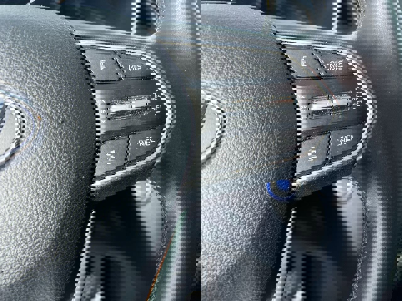 Used 2020 Hyundai Santa Fe SEL w/ Convenience Package image 17