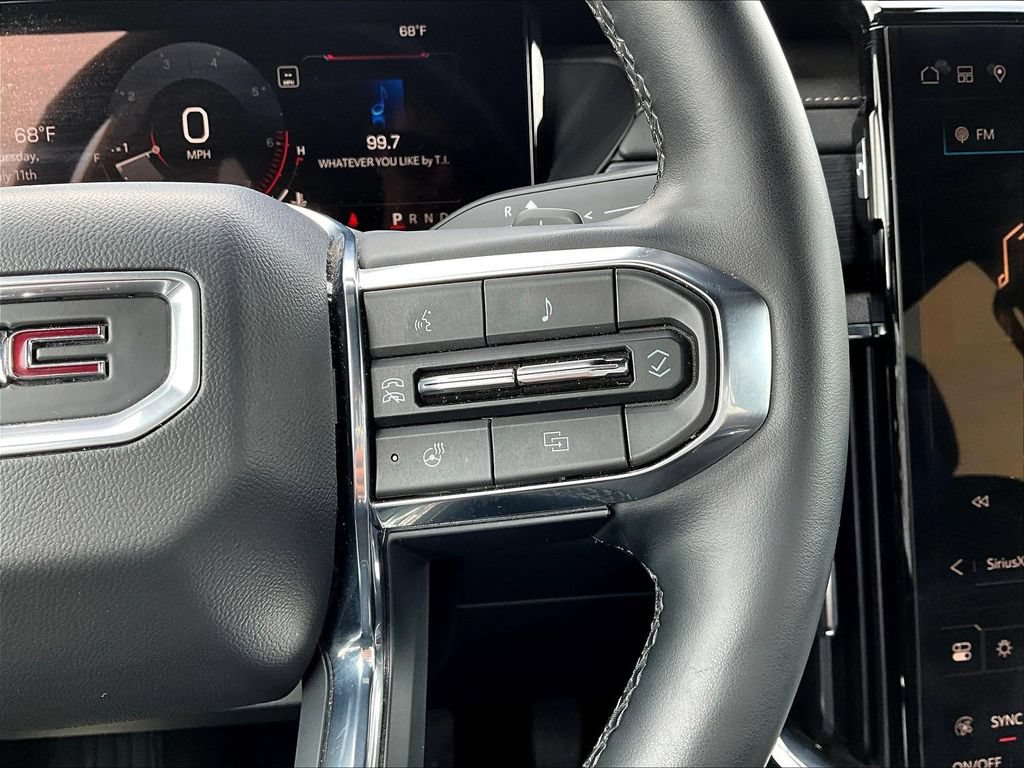 Used 2025 GMC Acadia Elevation AWD/4WD image 16