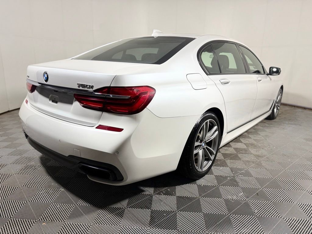 Used 2018 BMW 750i xDrive AWD/4WD image 7