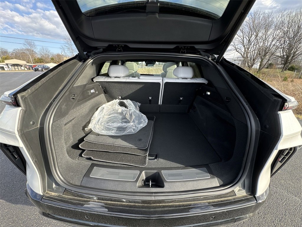 New 2025 Cadillac Lyriq Sport image 24