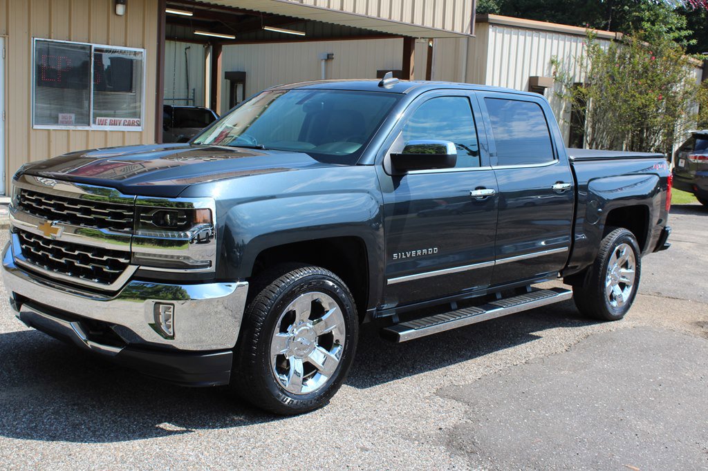 Used 2018 Chevrolet Silverado 1500 LTZ w/ Sport Package image 6
