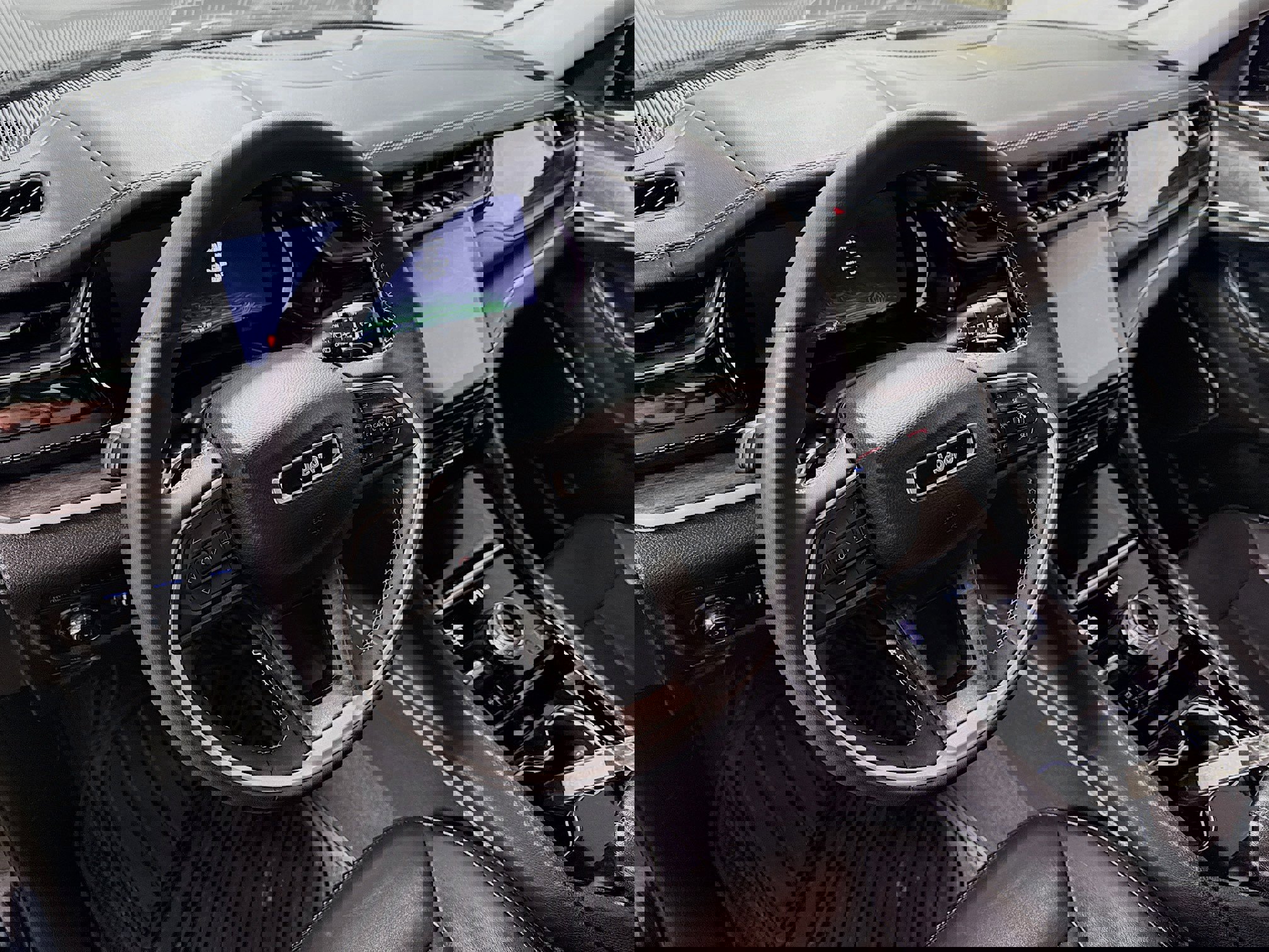 Used 2022 Jeep Grand Cherokee Limited 4xe image 13