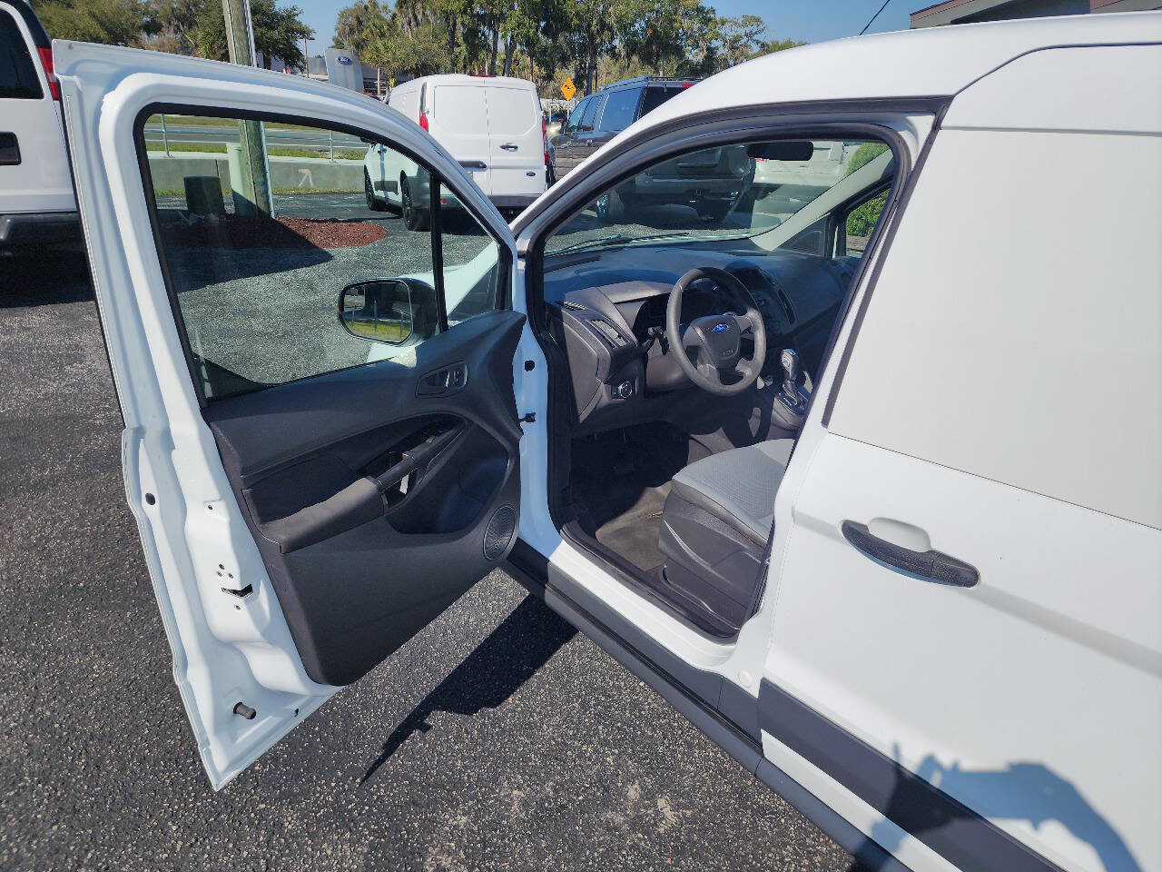 Used 2015 Ford Transit Connect XL image 14