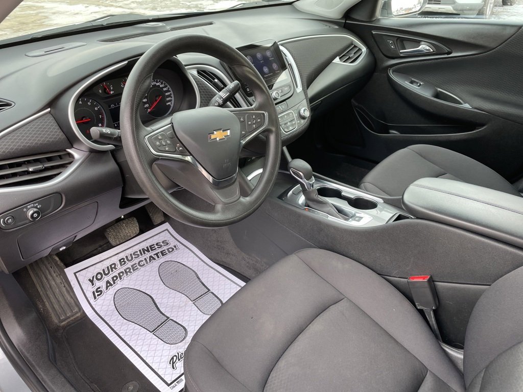 Used 2023 Chevrolet Malibu LT image 4