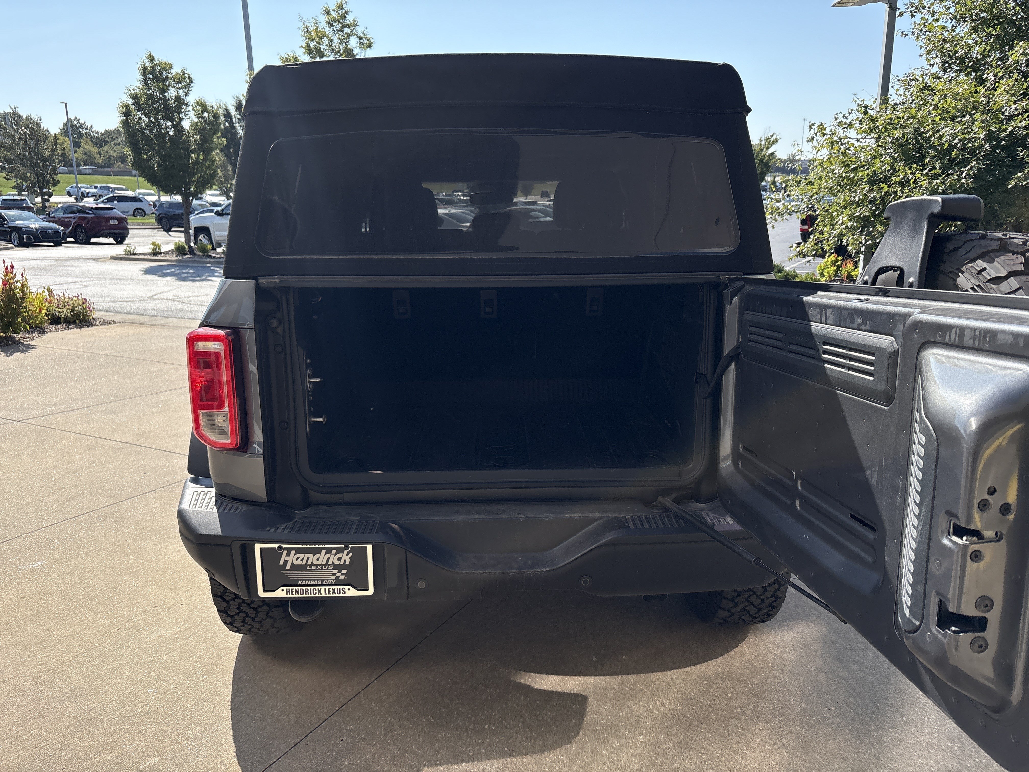 Used 2024 Ford Bronco Black Diamond AWD/4WD image 31