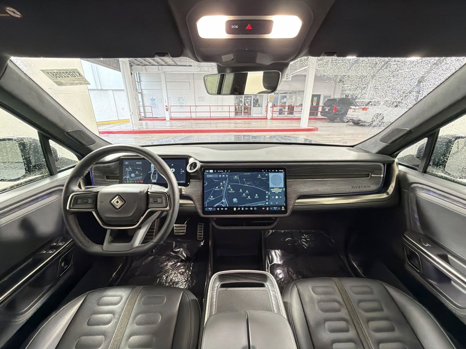 Used 2022 Rivian R1T Adventure image 20