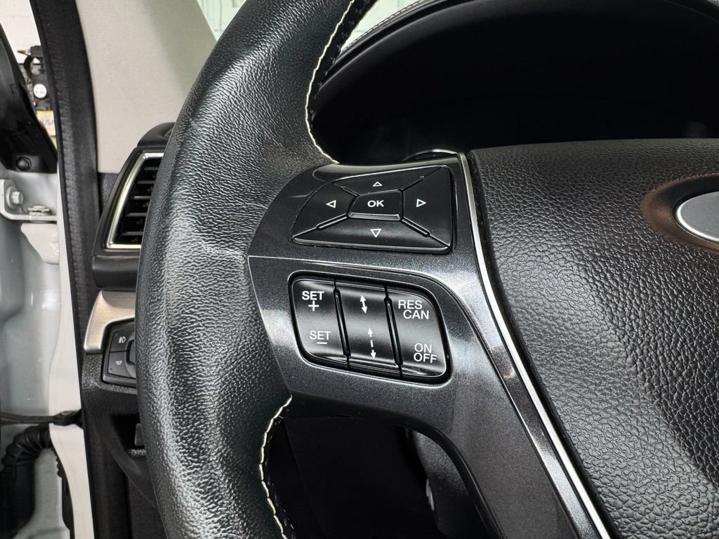 Used 2019 Ford Explorer Platinum AWD/4WD image 16