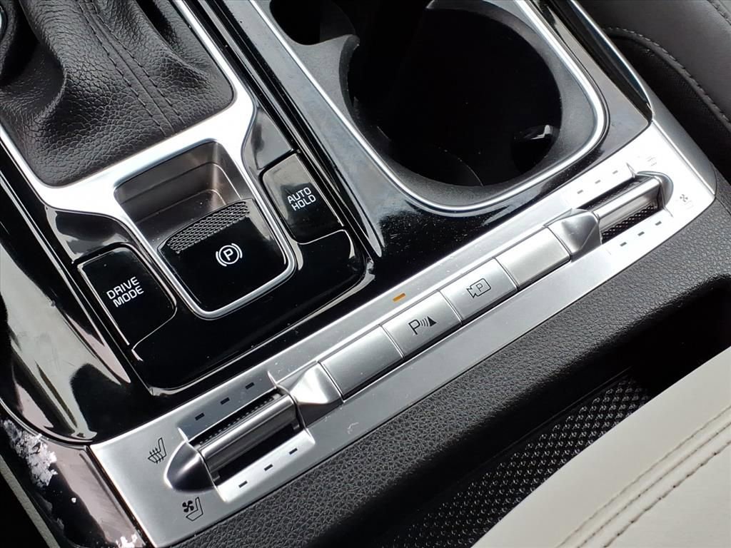 Certified 2022 Kia Carnival SX image 17