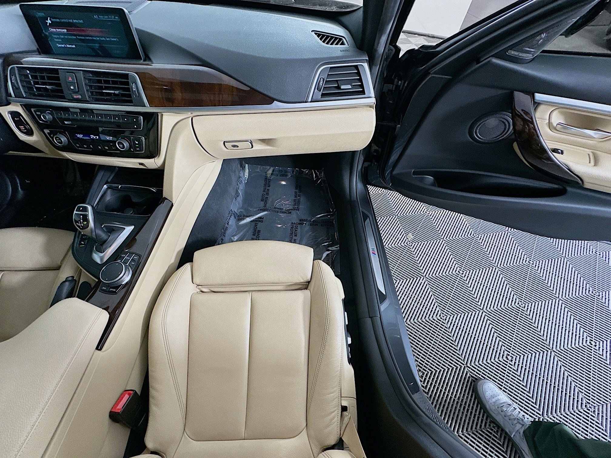 Used 2017 BMW 340i xDrive Sedan image 32