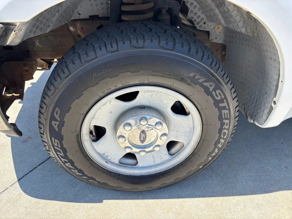 Used 2006 Ford F250 XL RWD image 12