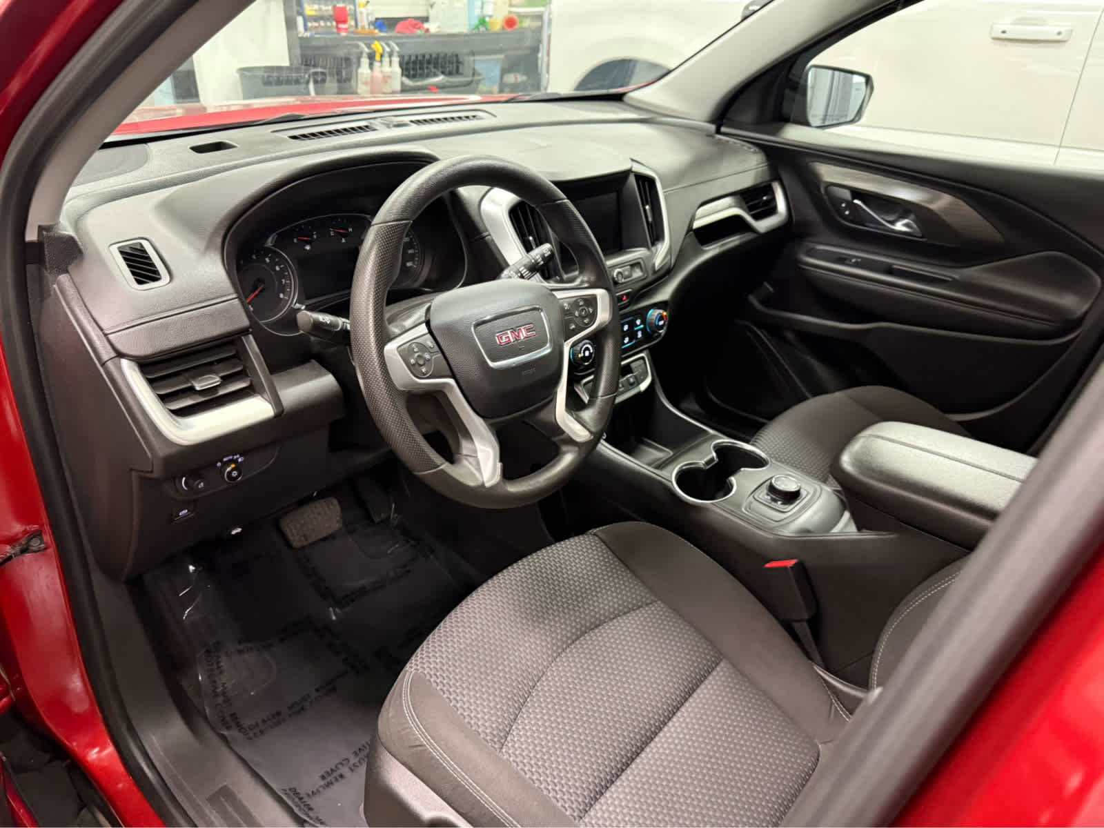 Used 2023 GMC Terrain SLE w/ Elevation Edition AWD/4WD image 24
