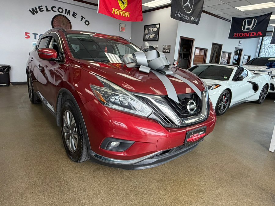 Used 2018 Nissan Murano SV image 2