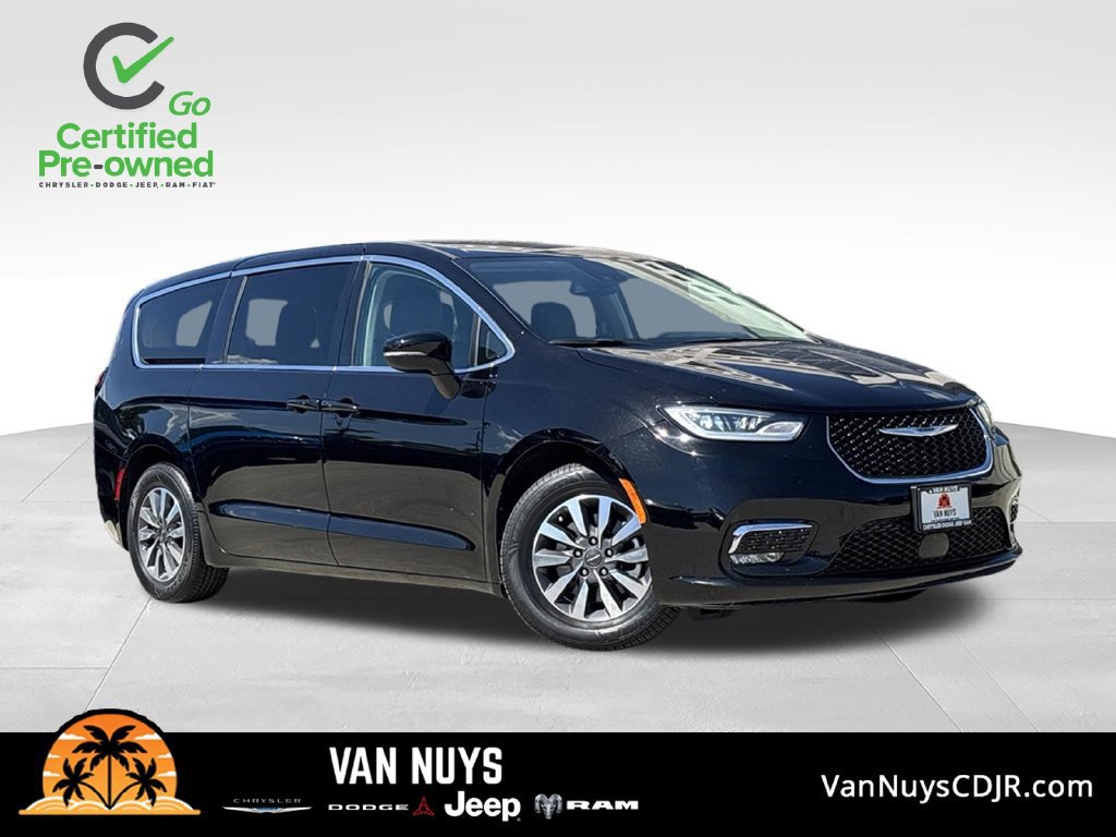 Certified 2024 Chrysler Pacifica Limited
