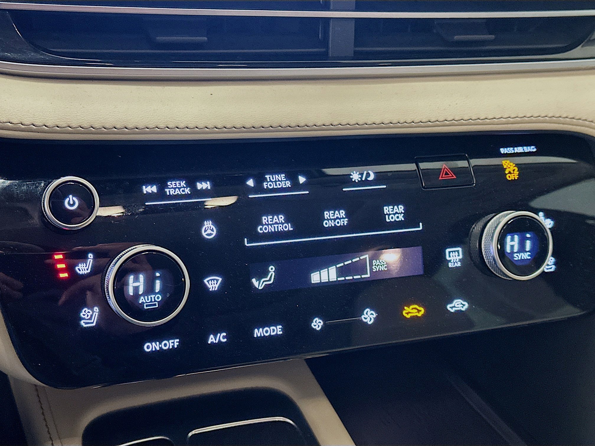 Used 2023 INFINITI QX60 Luxe w/ Performance Audio Package AWD/4WD image 24