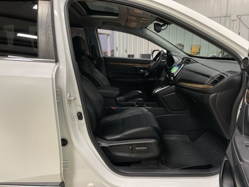 Used 2018 Honda CR-V Touring image 29