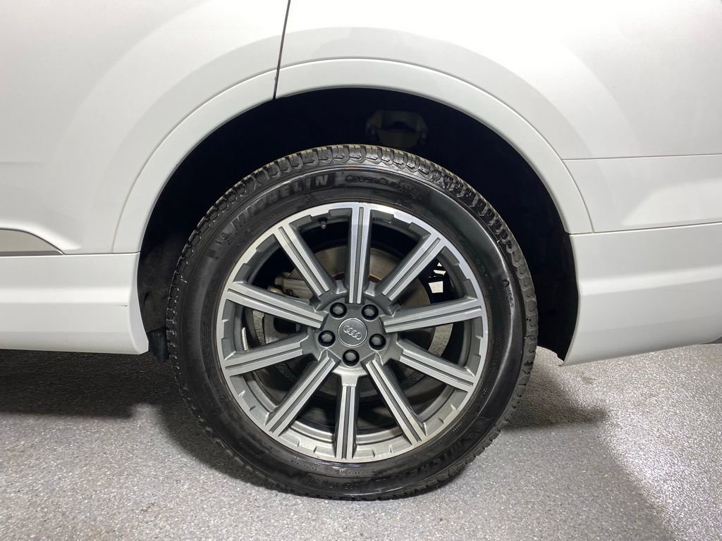 Used 2018 Audi Q7 3.0T Premium Plus w/ Premium Plus Package image 31