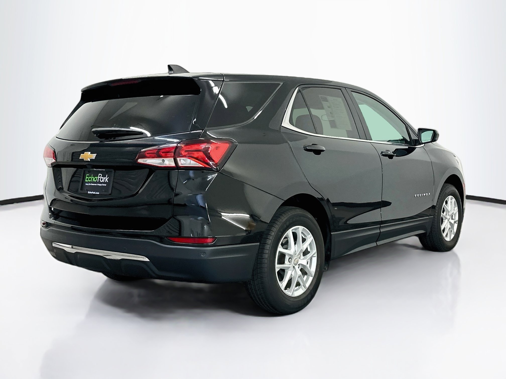 Used 2024 Chevrolet Equinox LT AWD/4WD image 9
