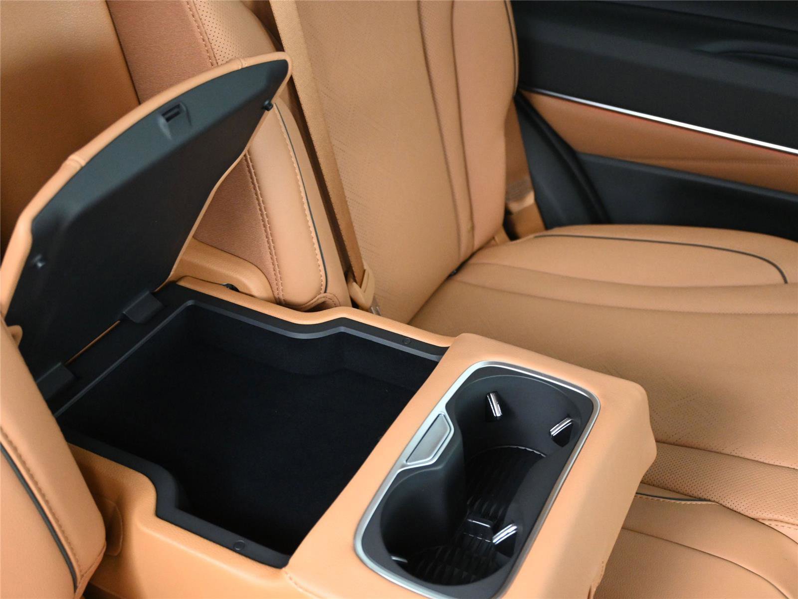 New 2026 Genesis GV80 2.5T Advanced image 10