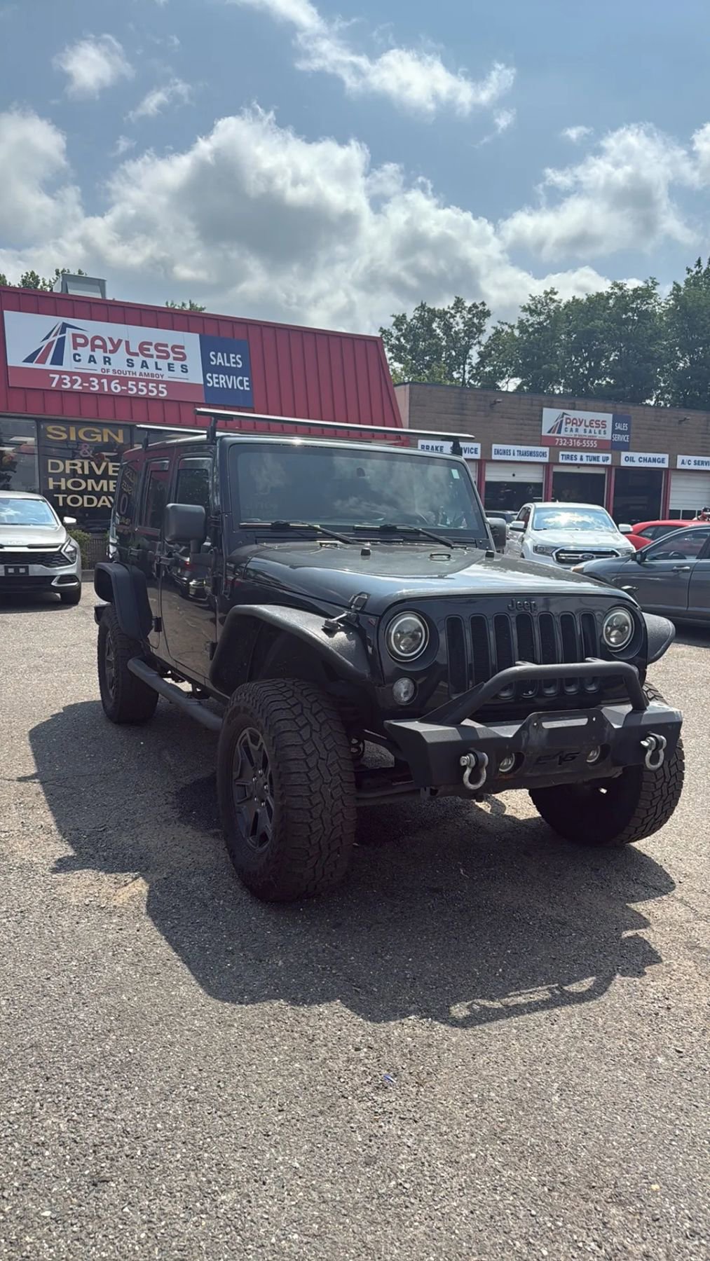 Used 2016 Jeep Wrangler Unlimited Sahara image 3