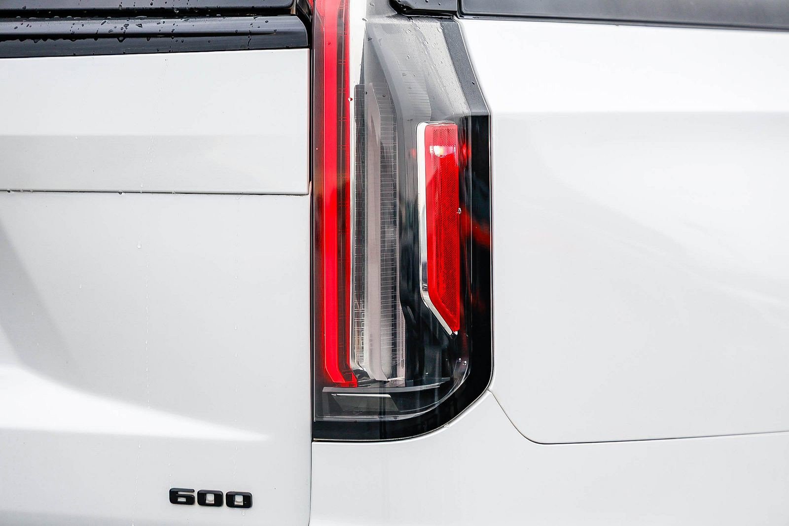 Used 2023 Cadillac Escalade ESV Sport w/ LPO, ONYX Package image 8