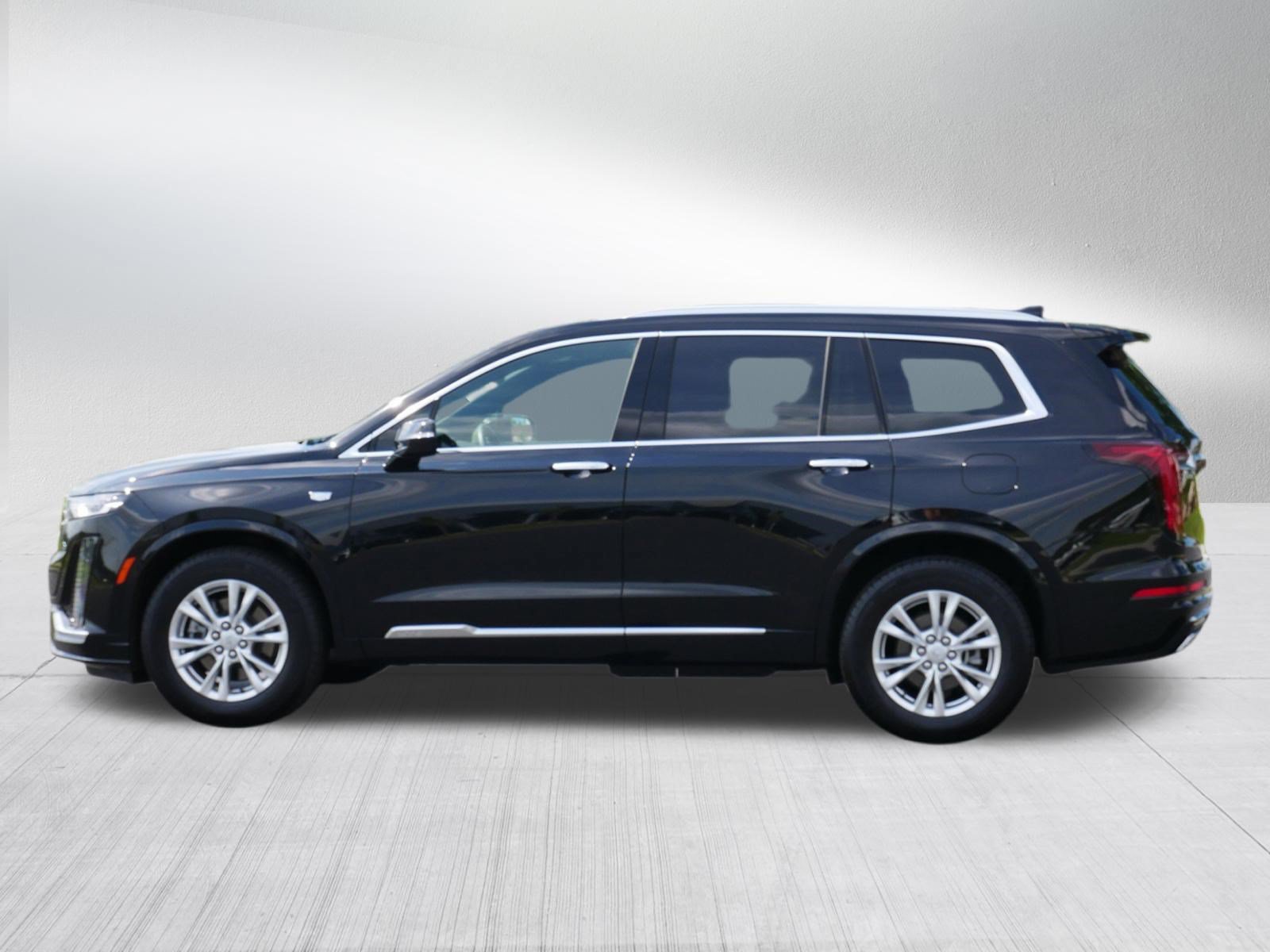 Used 2025 Cadillac XT6 Luxury FWD image 4