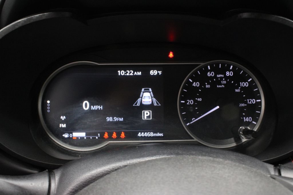 Certified 2024 Nissan Versa SR FWD image 22