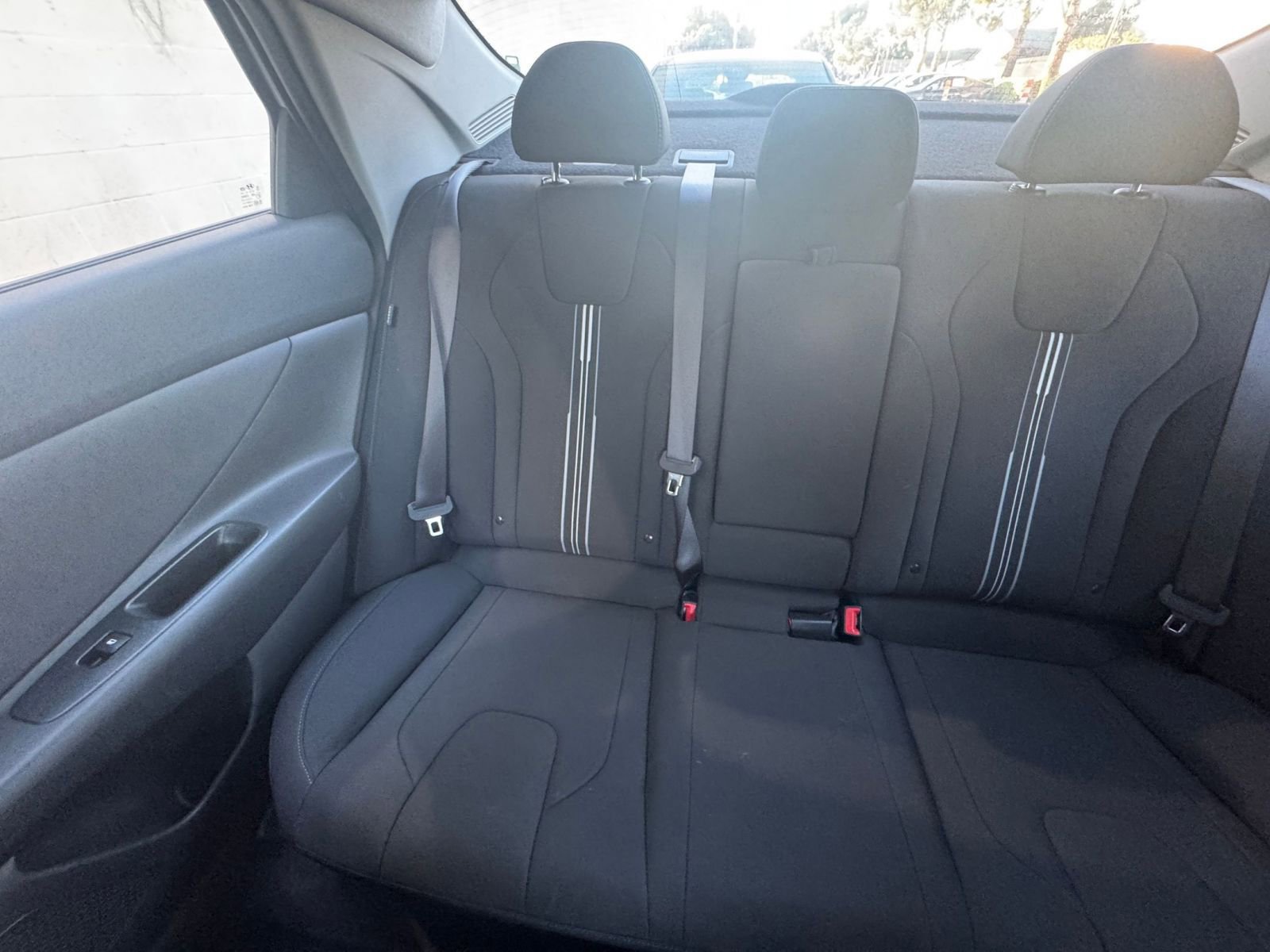 Used 2025 Hyundai Elantra SEL image 40