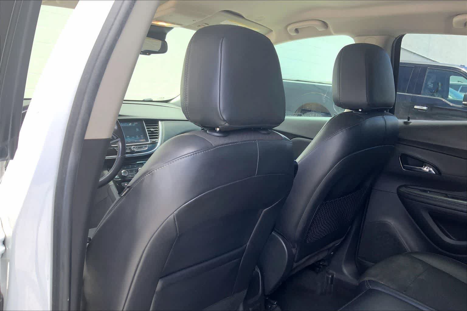 Used 2021 Buick Encore Preferred w/ Safety Package II FWD image 12