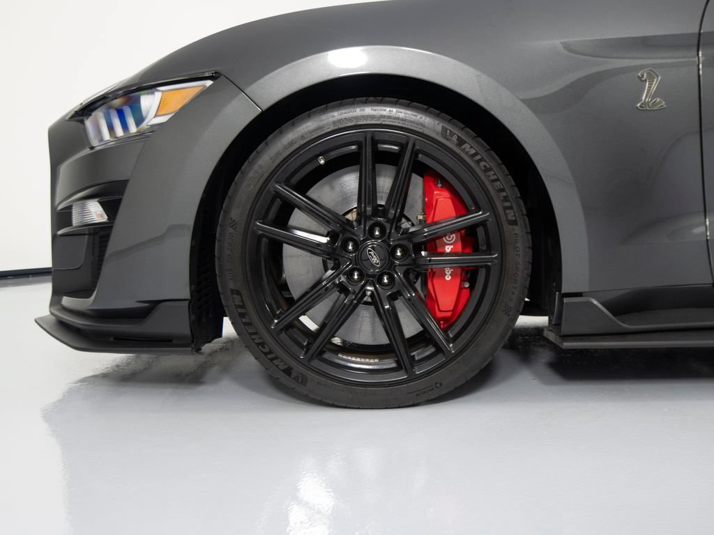 Used 2020 Ford Mustang Shelby GT500 w/ Technology Package RWD image 9